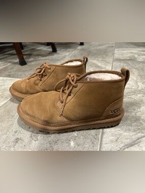 UGG Chestnut Neumel boots